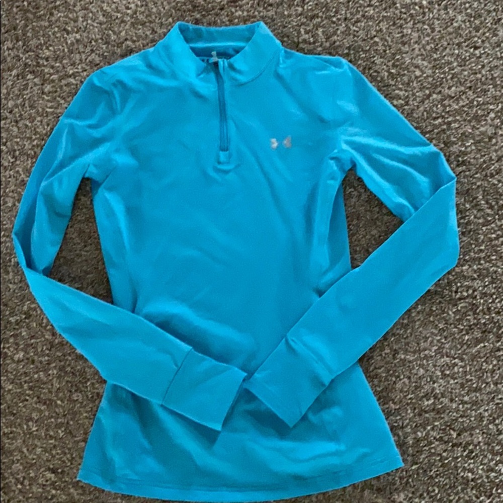 Underarmour fitted cold gear.